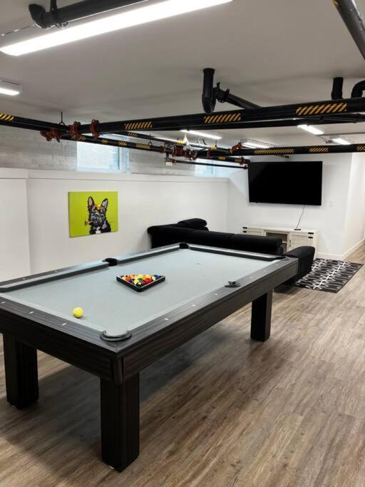 Modern Apartment With Pool Table! Pet-Friendly! โคลัมบัส ภายนอก รูปภาพ